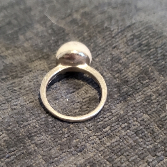 💚5/$25 Vinyage Silver Tone Faux Pearl Cocktail Statement Ring Size 7 - Picture 4 of 4